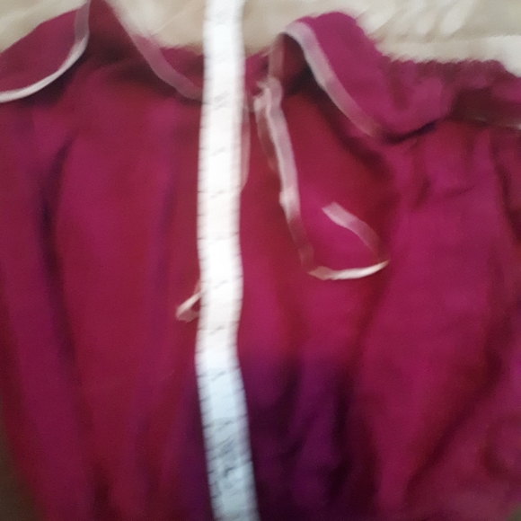 Cute, hot pink crop top with bow - Picture 4 of 6